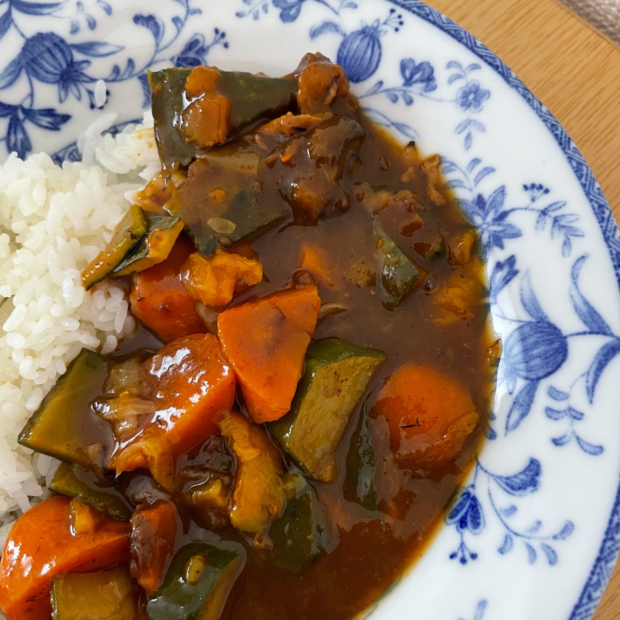 夏野菜たっぷり！電子レンジで時短の簡単カレーライス