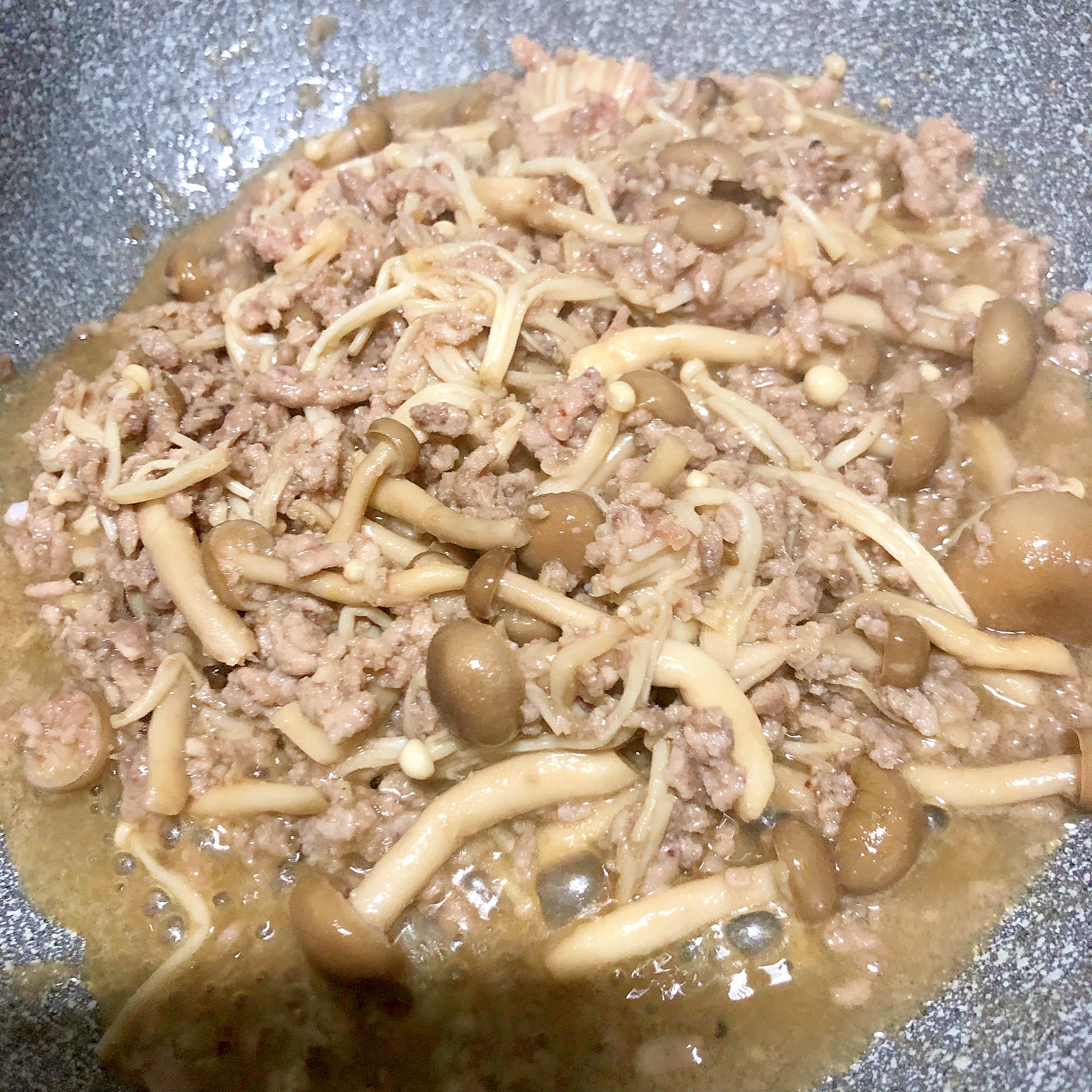 しめじとえのきとひき肉炒め レシピ 作り方 By さくらぐみ 楽天レシピ しめじとえのきとひき肉炒め レシピ 作り方 By さくらぐみ 楽天レシピ