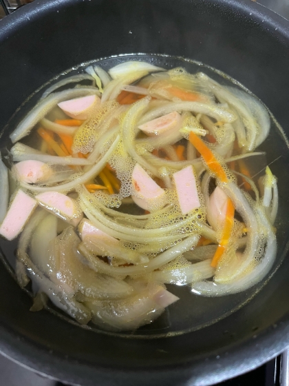 ほんとにファミレスみたいでした
ベーコンなかったので魚肉ソーセージでやったので出汁が出ないかなと思ってましたが美味しかったです