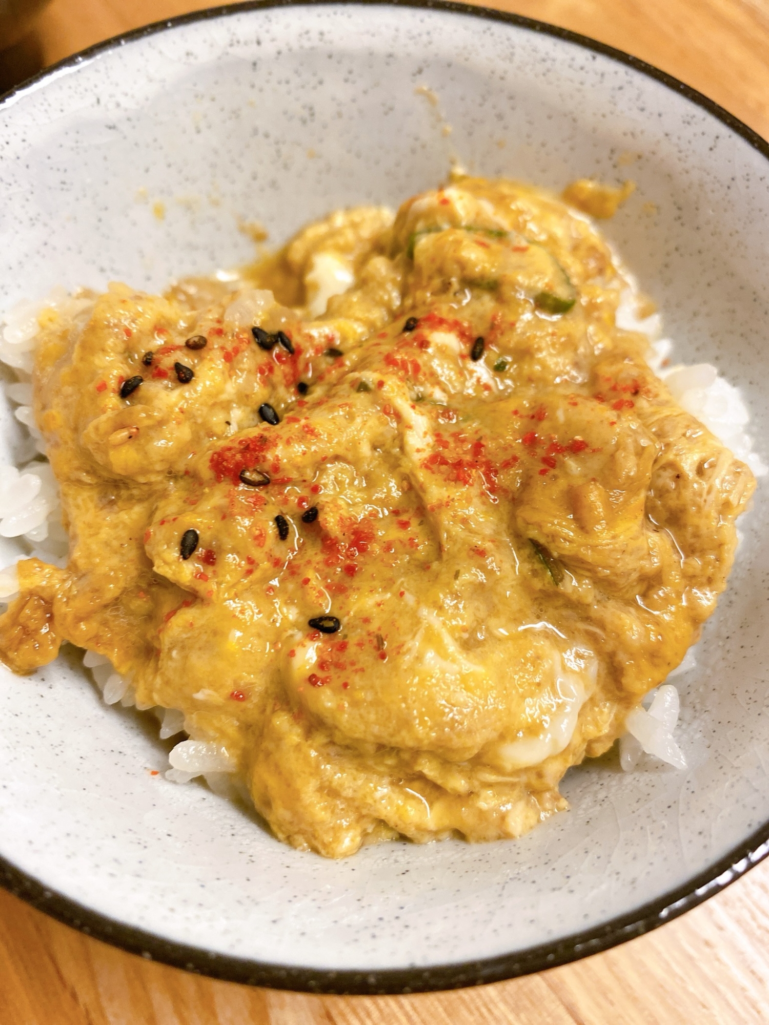 肉豆腐の残りで牛丼風卵かけご飯