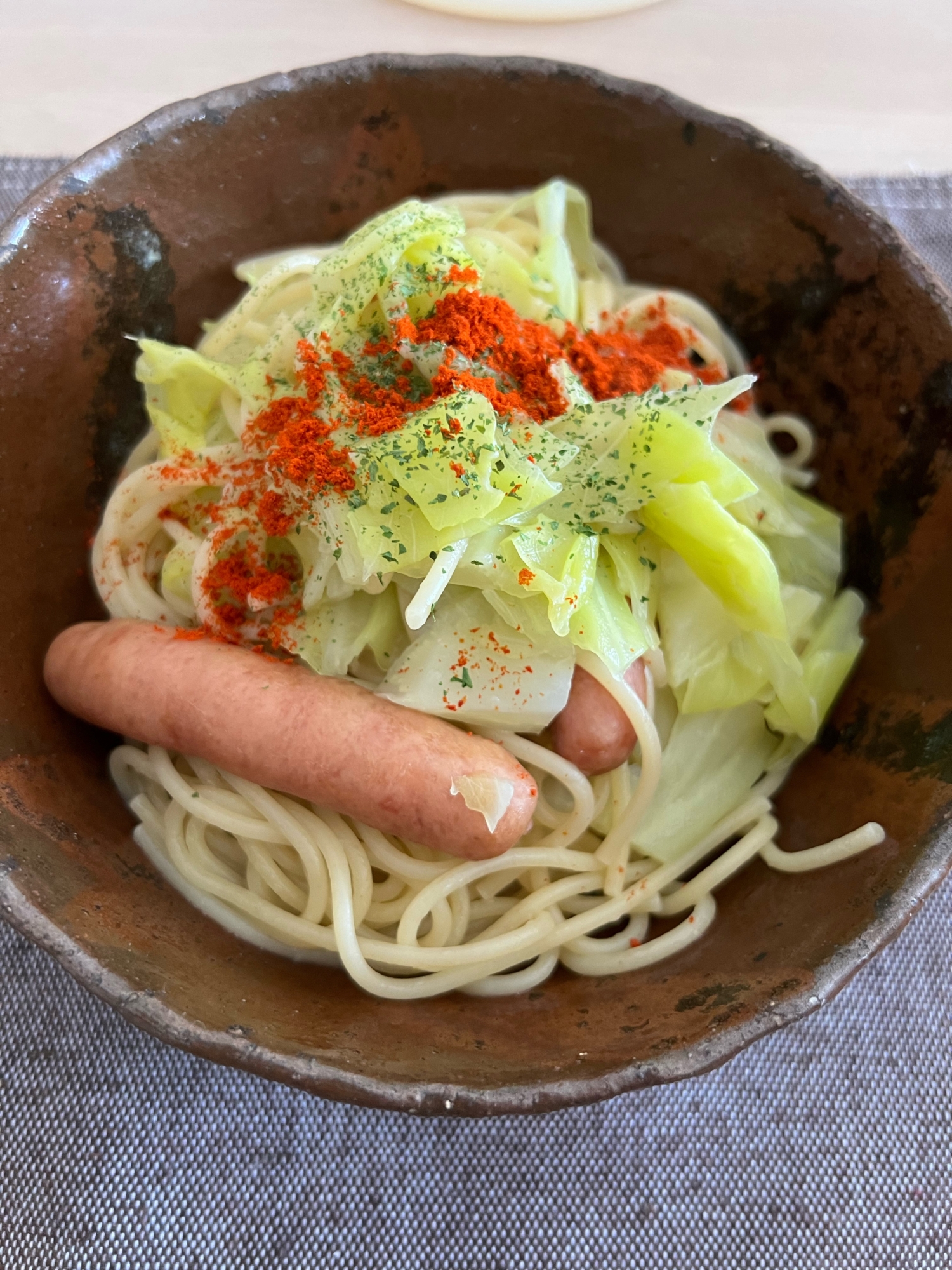 ランチに♪キャベツとソーセージのパスタ