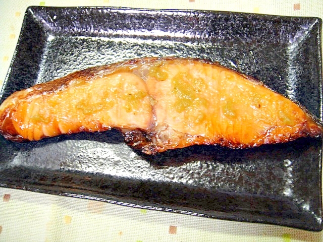 わさびを乗せて☆鮭の味噌漬け焼き