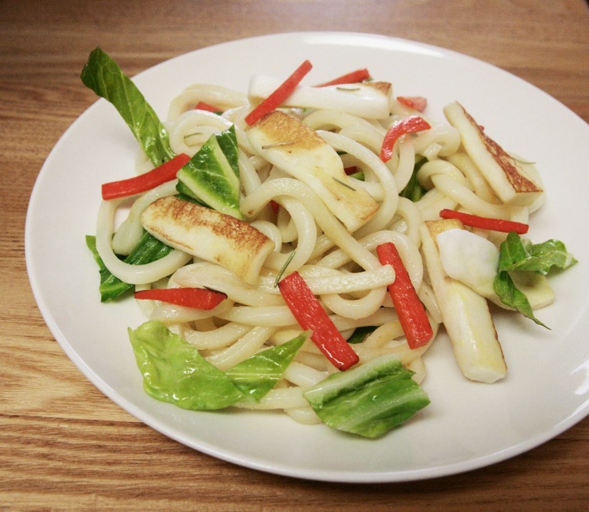 ローズマリーで良い香り♪洋風焼きうどん