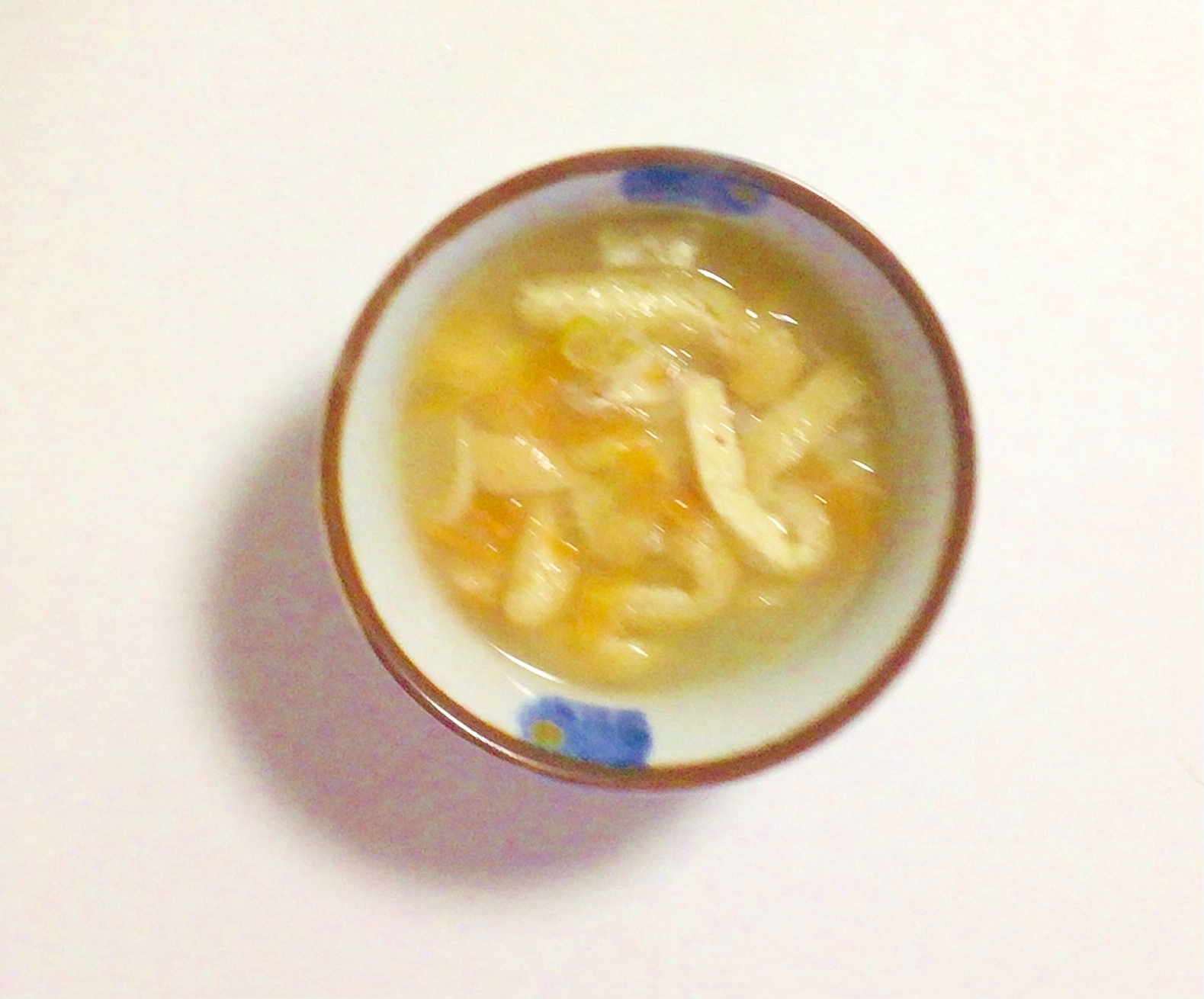 残り野菜の油揚げ簡単味噌汁