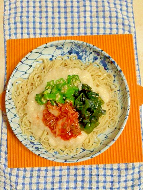 とろろキムチの冷麺♪