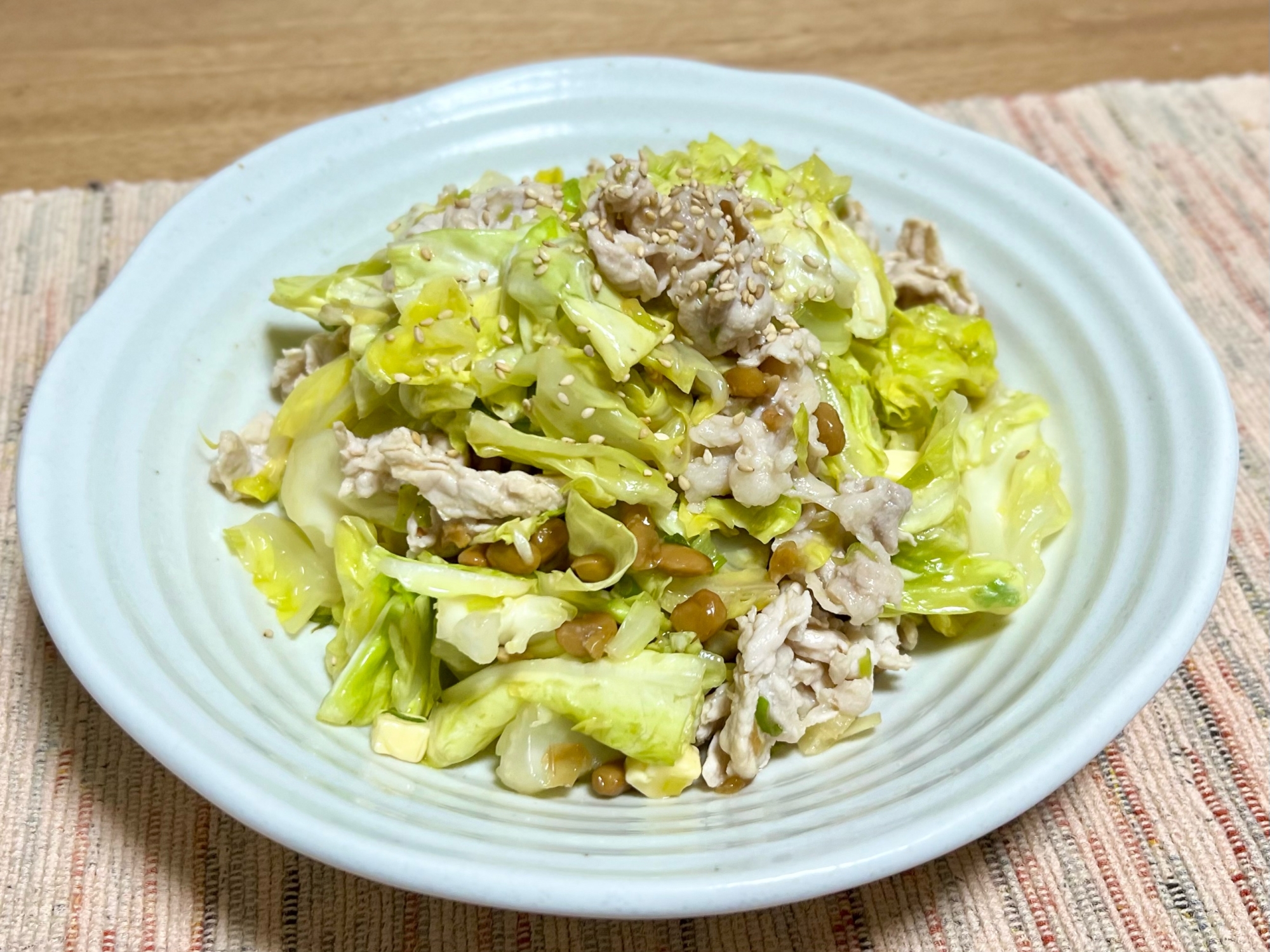 【無限に食べられる】春キャベツと豚しゃぶの納豆和え