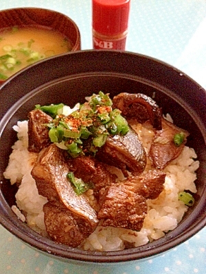 【節約料理】お手軽保存の魚のアラで作る丼♪