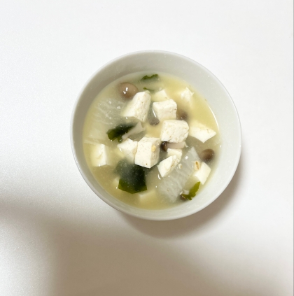 豆腐キャベツ舞茸スナップエンドウのスープ