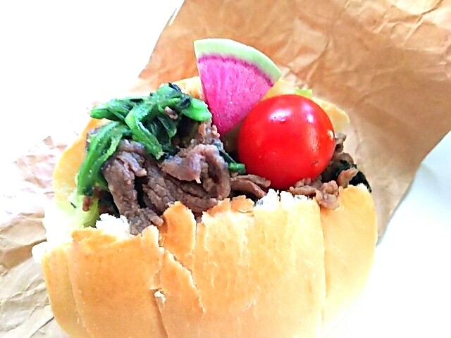 ビビンバ風☆ロールパンサンド