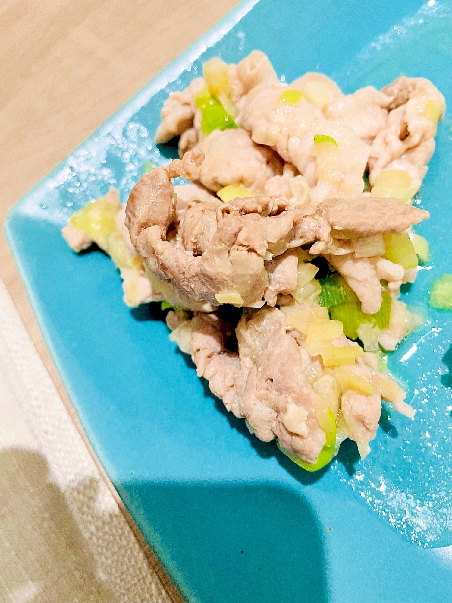 ネギたっぷり！ネギ塩豚肉焼き