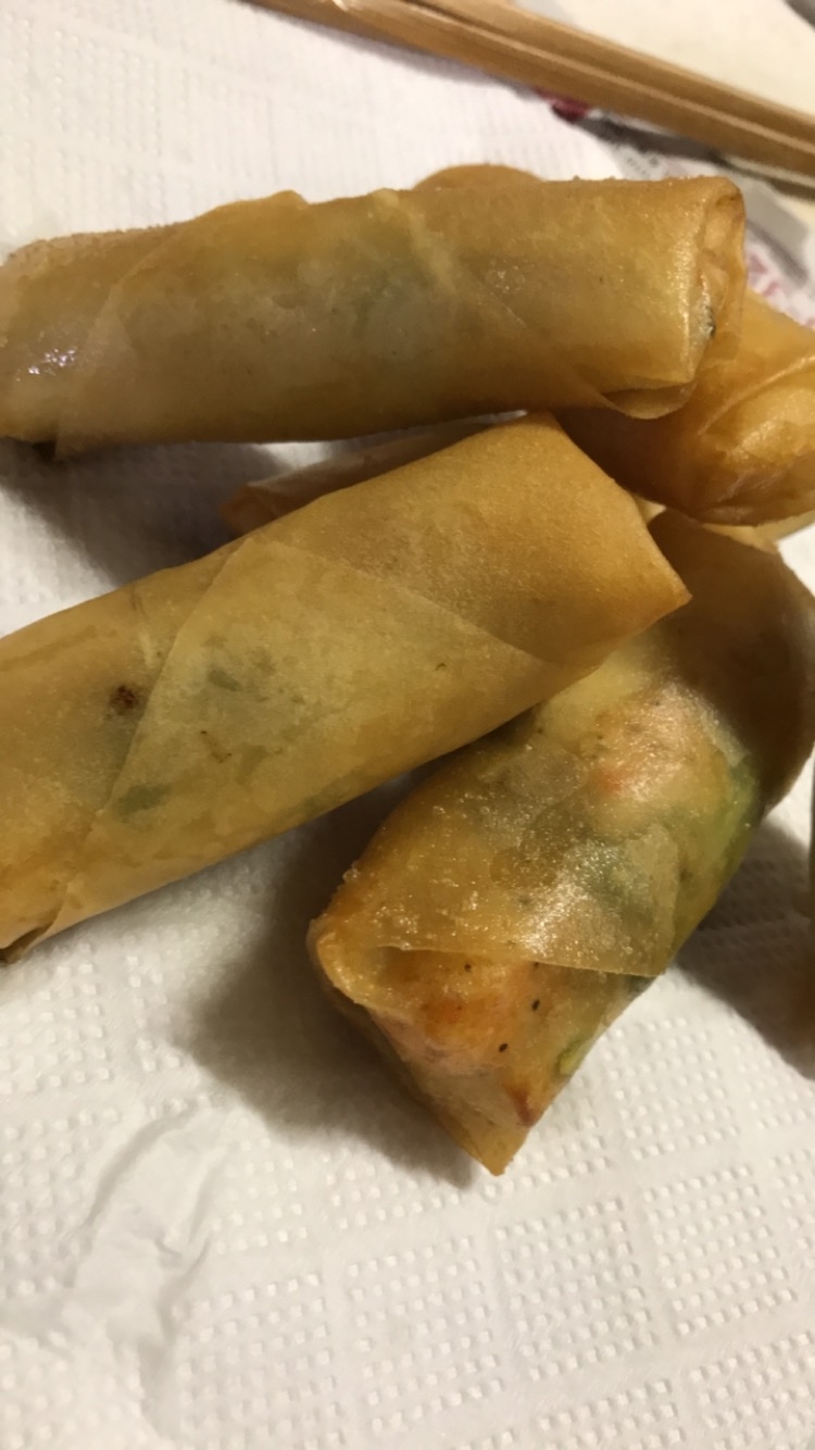 エビとエリンギ炒め入り春巻き