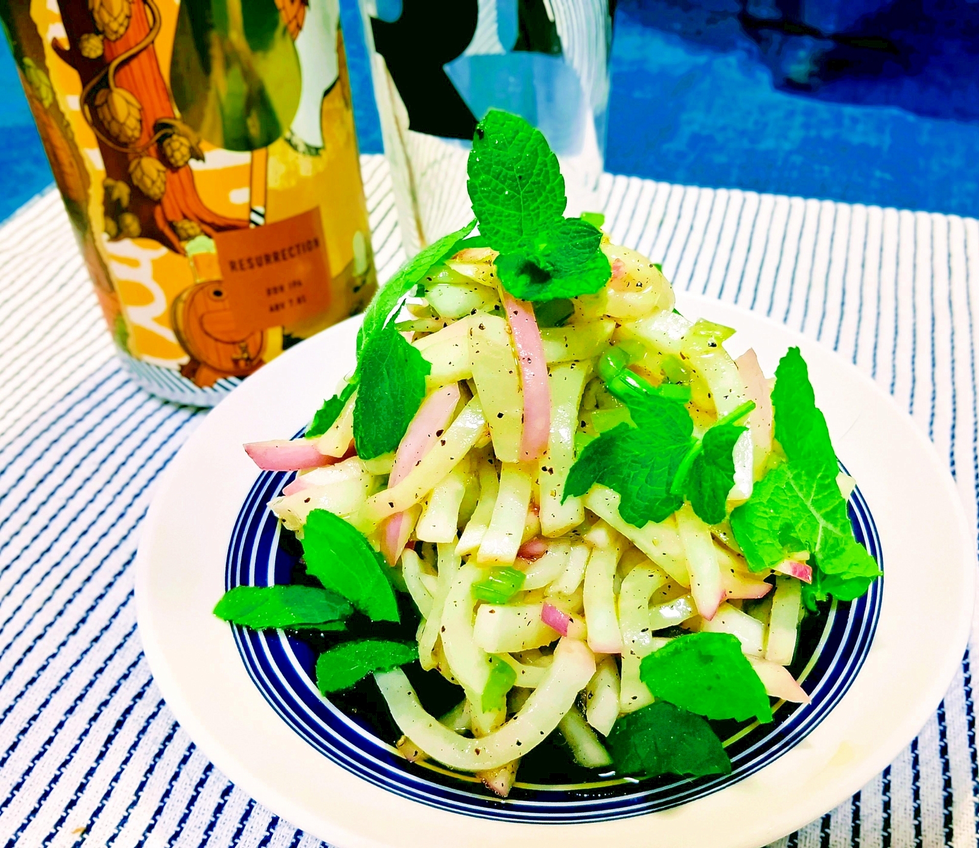 美しい紫色の野菜！あやめ雪かぶとミントのラぺ