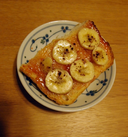 シナモン香る☆苺ジャムとバナナのトースト