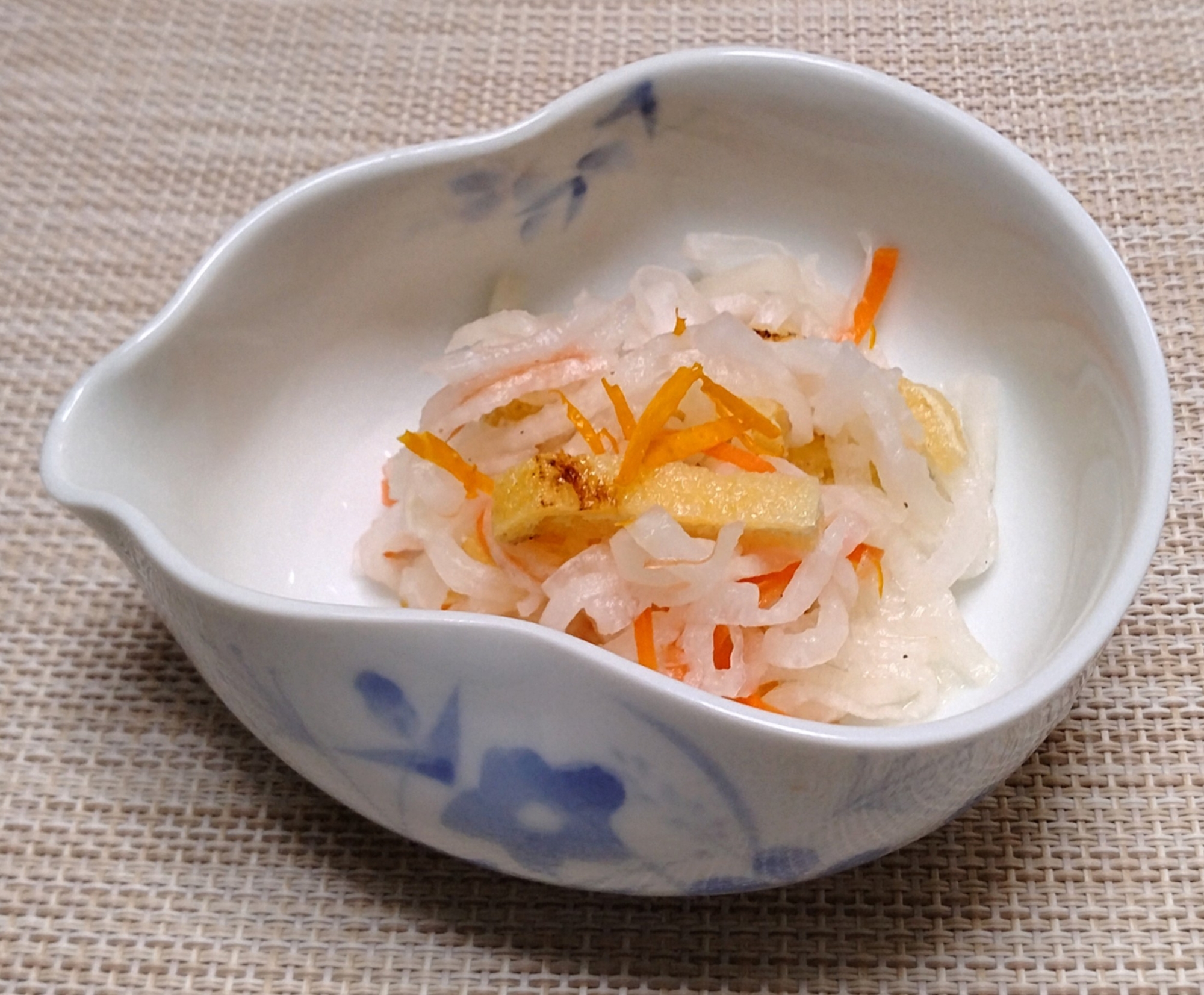 柚子酢を使った　紅白なます