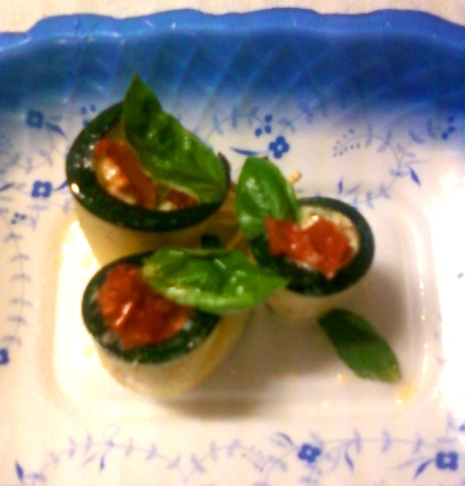 キレイに出来なくて済みません。でも作る時に楽しかったですし、美味しかったです♪ご馳様でした。発想がスゴイと思いました。素敵レシピに感謝します(*^_^*)/