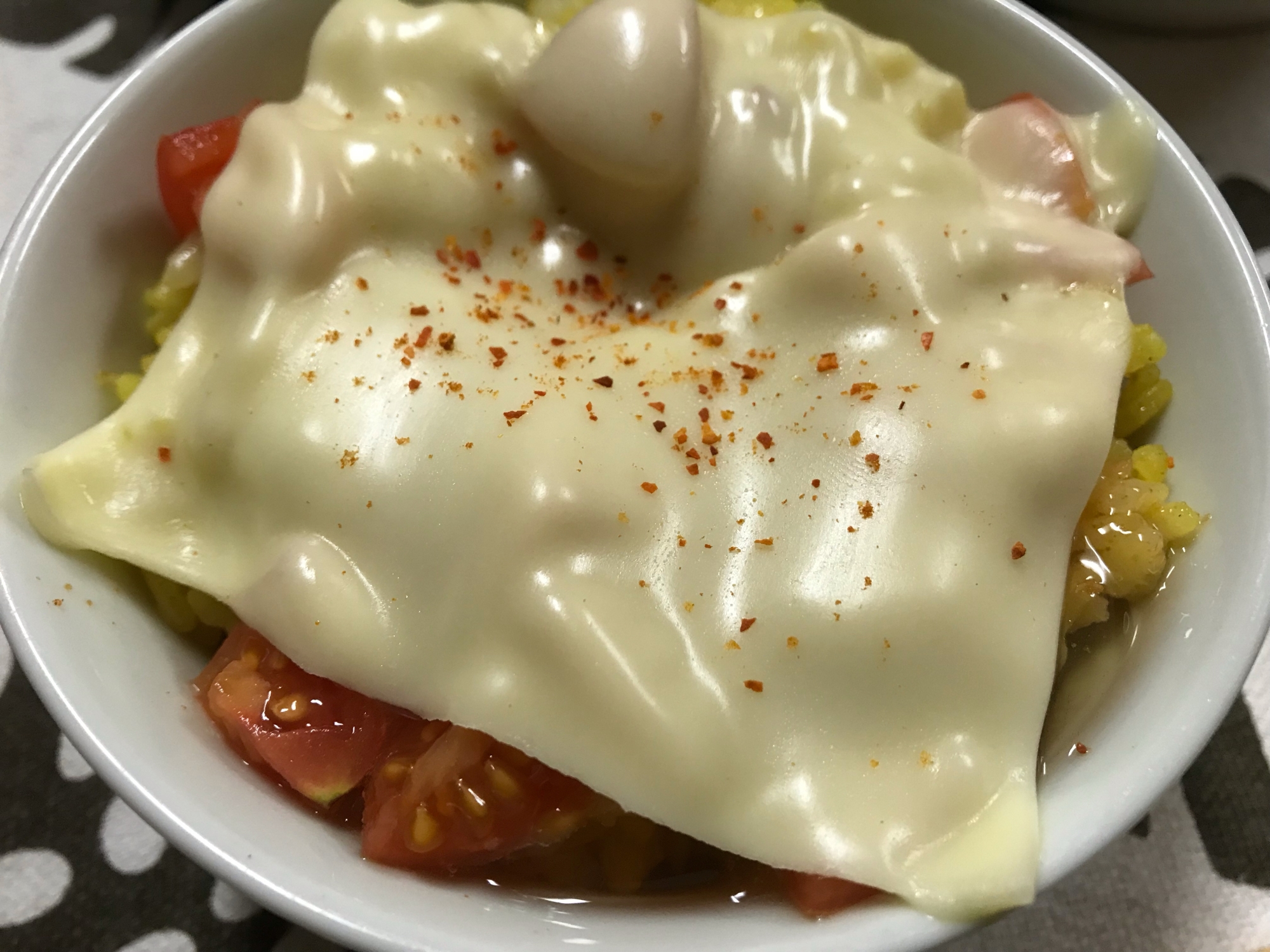 リメイク トマトチーズのせカレーピラフtkg レシピ 作り方 By たかまさ 楽天レシピ