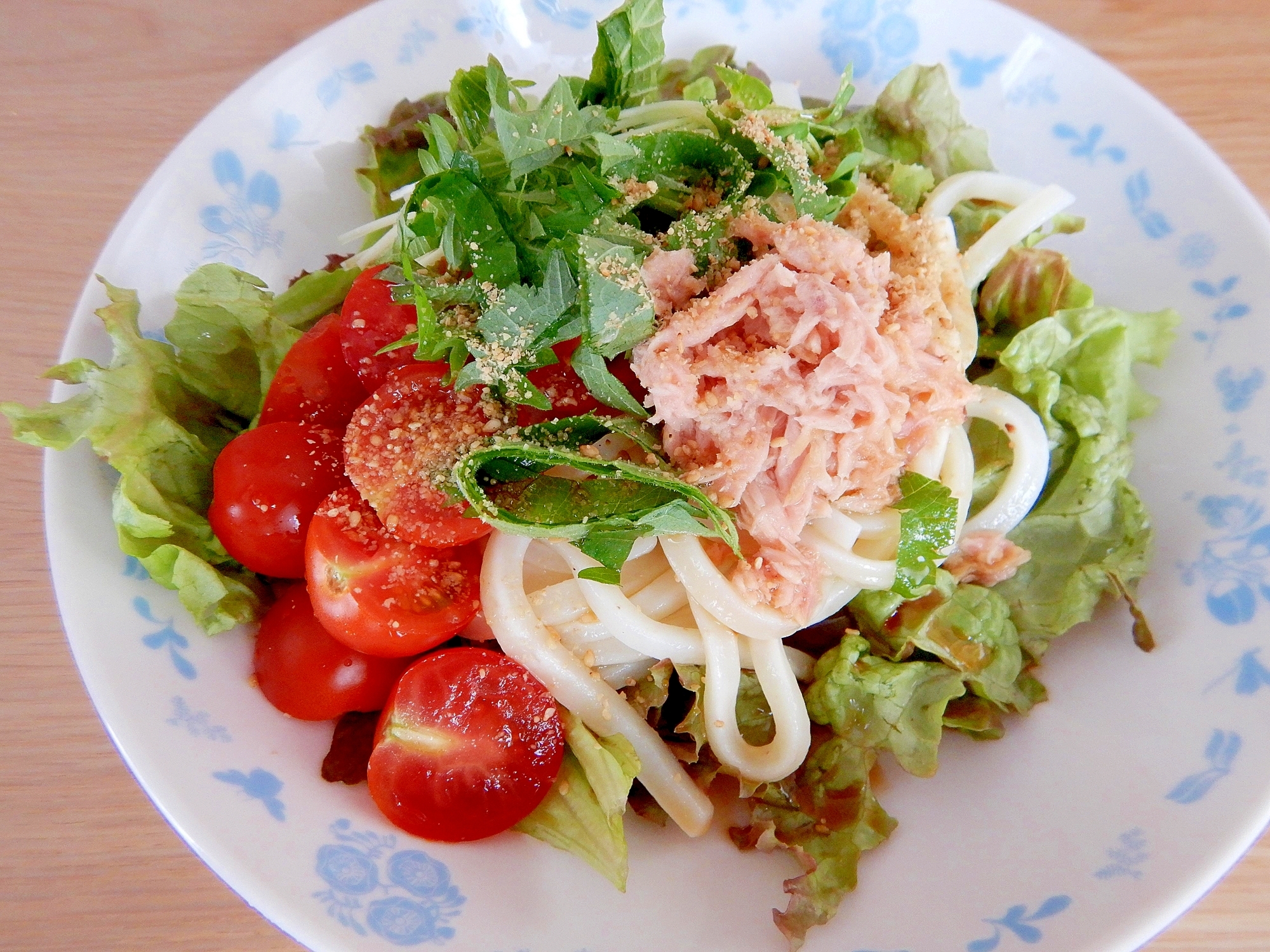 冷たく冷やして♪サラダうどん