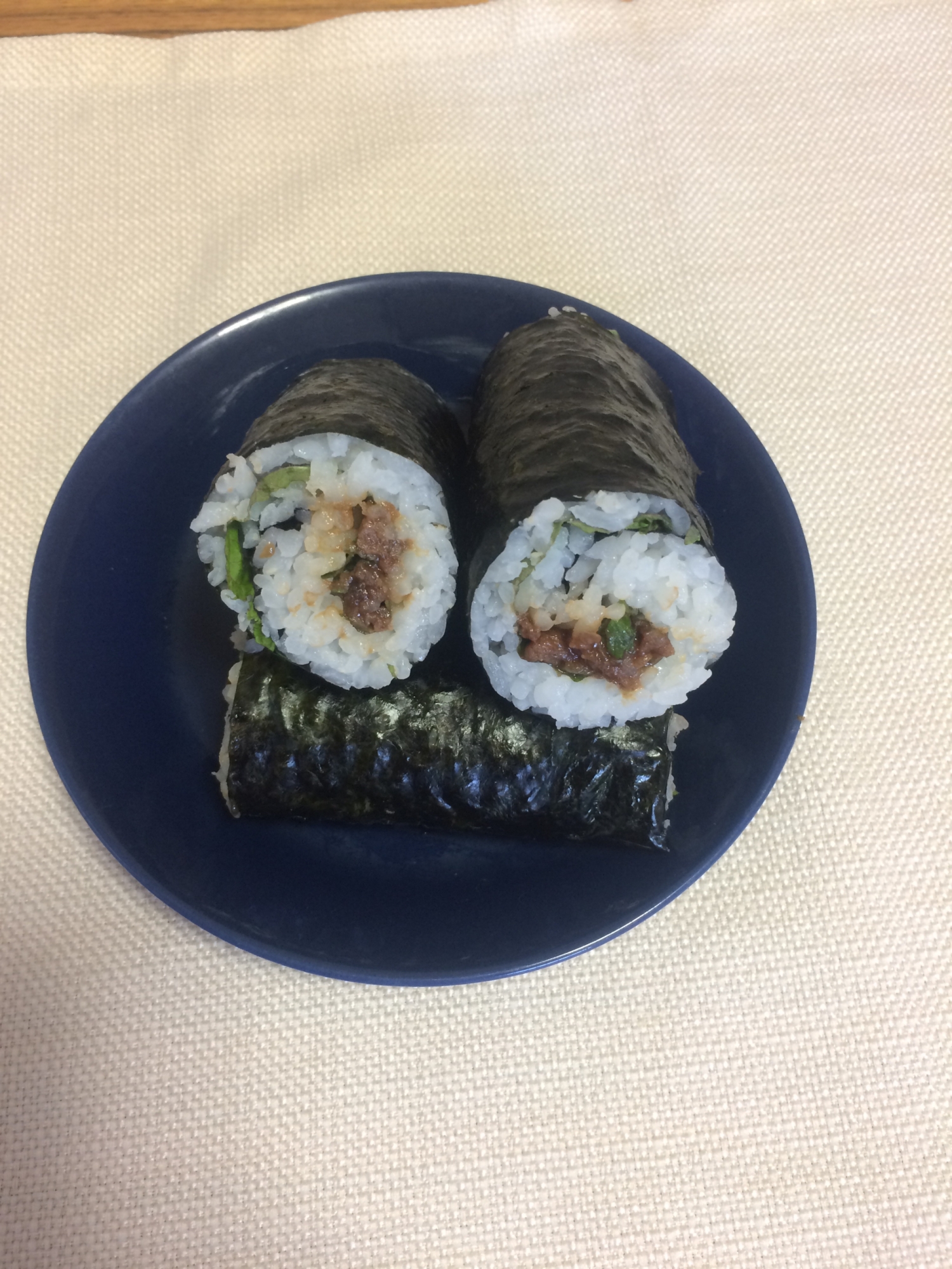 うちのご飯 にんにく肉味噌と大葉の海苔巻き