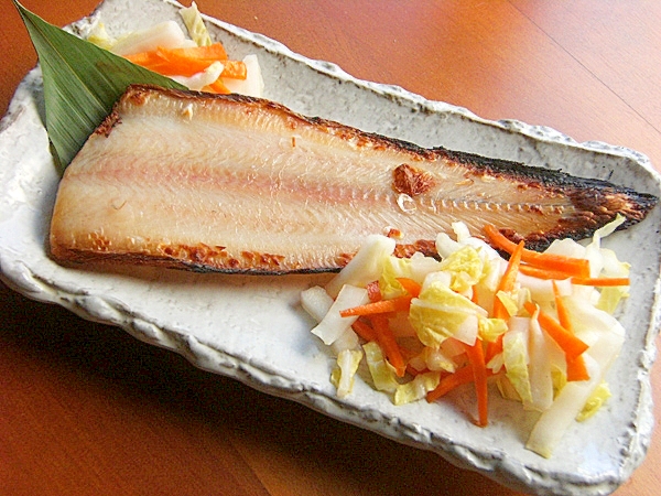 生野菜添えでヘルシー 赤舌ひらめの味噌漬け焼き レシピ 作り方 By ジョン リーバス 楽天レシピ 生野菜添えでヘルシー 赤舌ひらめの味噌漬け焼き レシピ 作り方 By ジョン リーバス 楽天レシピ