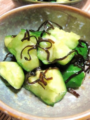 即美味 たたききゅうりに塩昆布 レシピ 作り方 By yamat 楽天レシピ 即美味 たたききゅうりに塩昆布 レシピ 作り方 By yamat 楽天レシピ