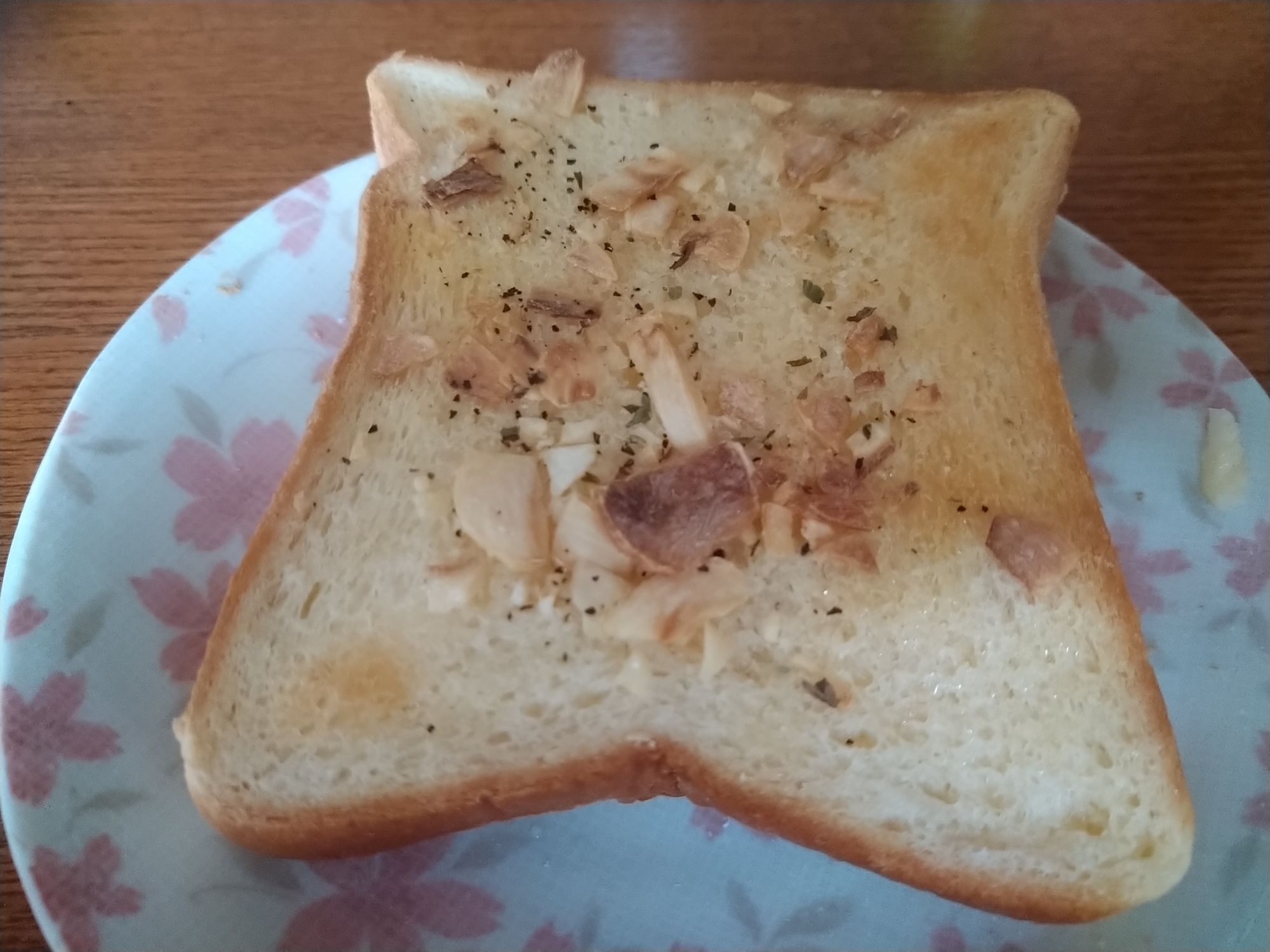 にんにくスライスでガーリックトースト