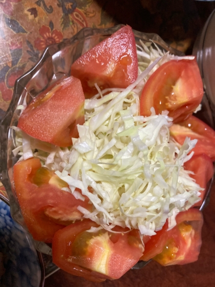 手作りドレッシングのキャベツトマトサラダ