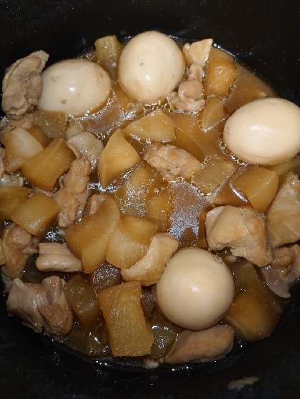 鶏肉と大根と卵の煮物