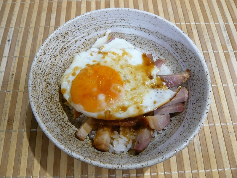焼豚玉子飯風