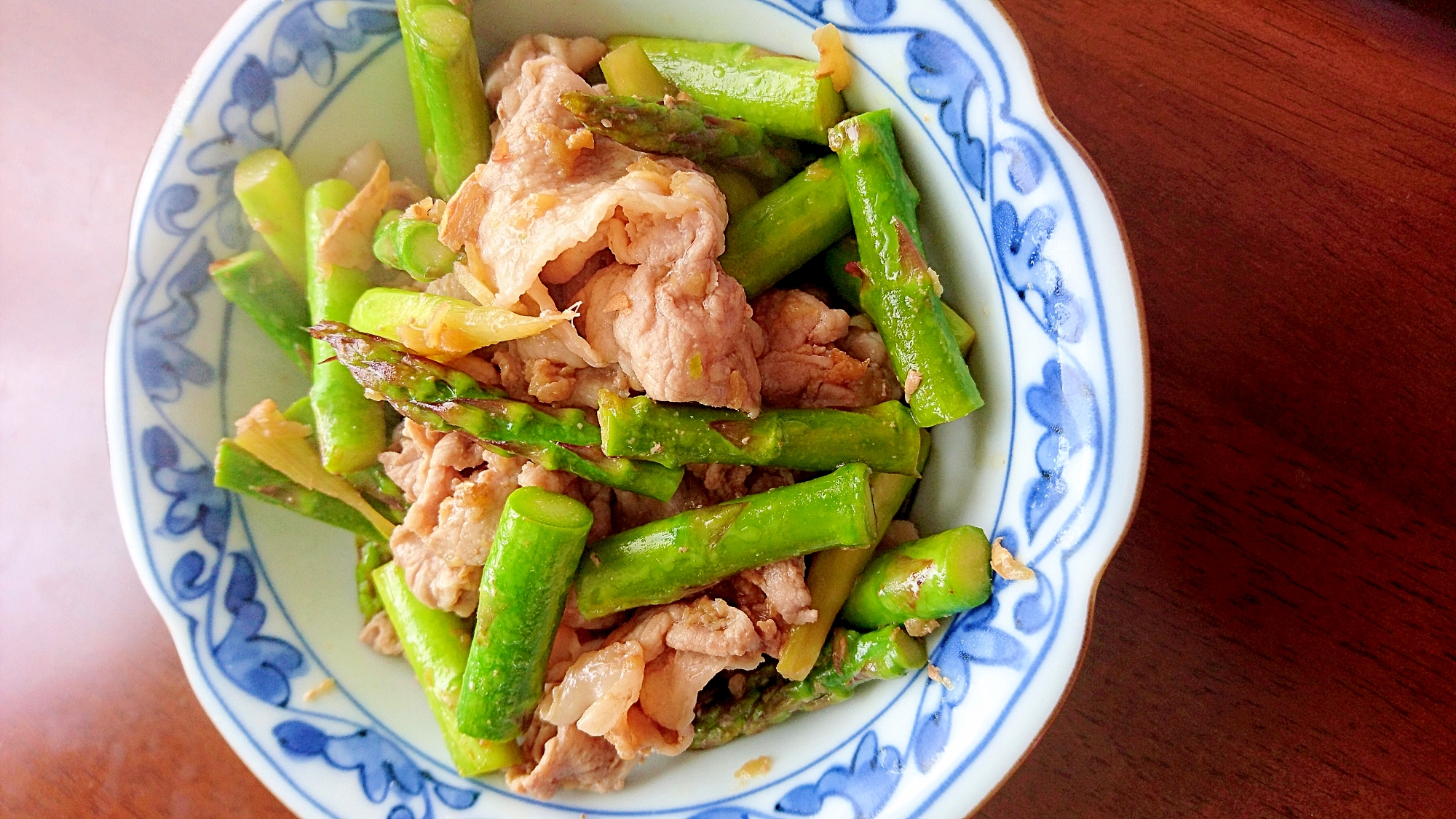 ★豚小間肉とアスパラの生姜ポン酢炒め★