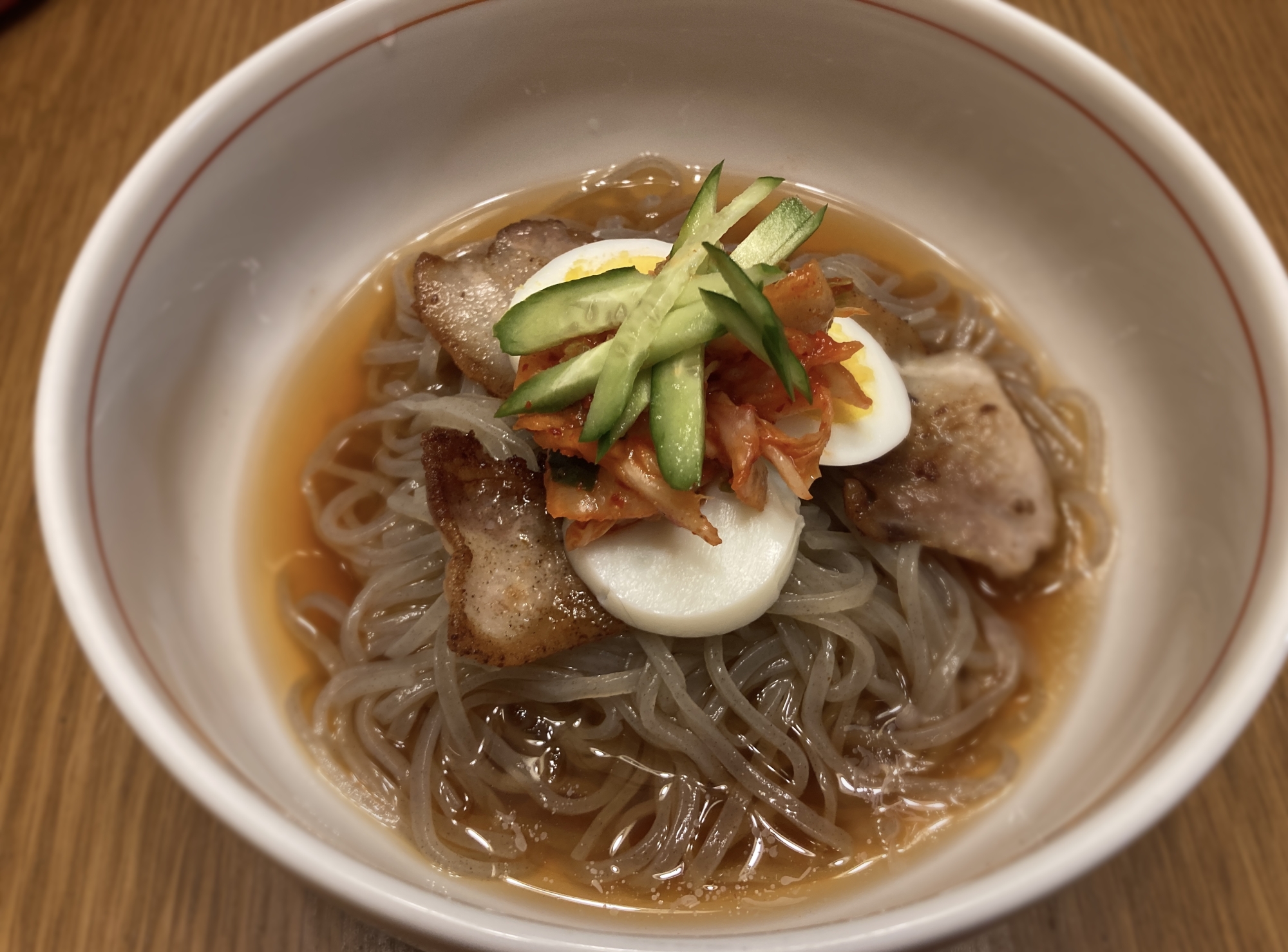サムギョプサル（豚バラ肉）載せ韓国風冷麺