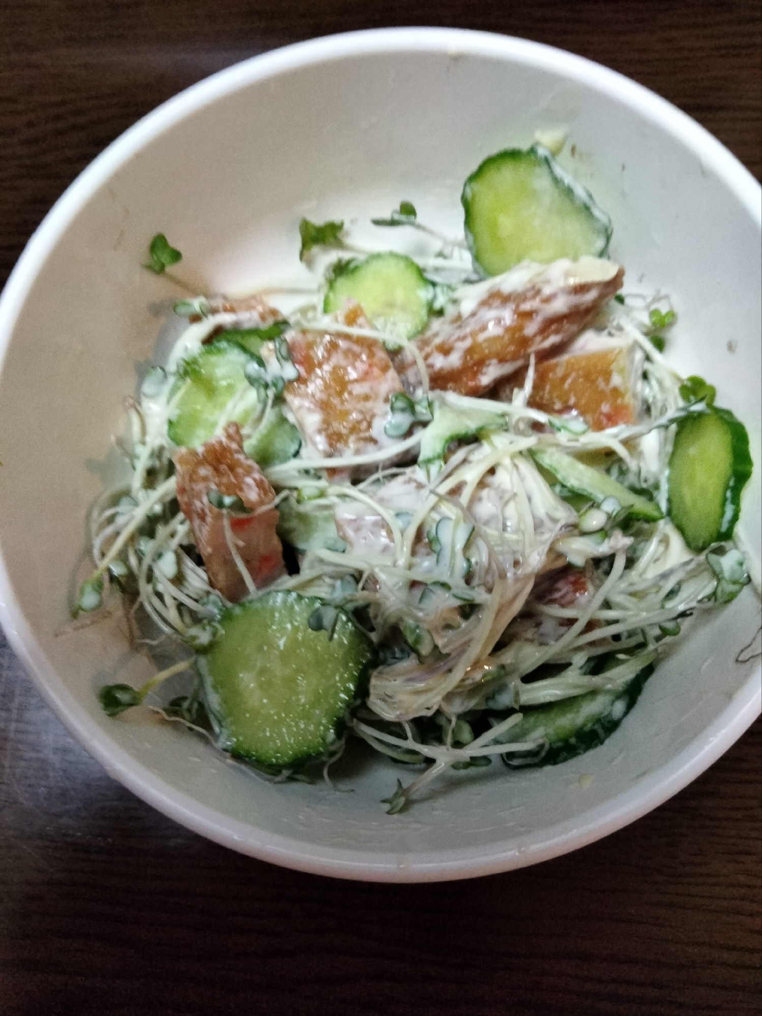 さつま揚げ入れた野菜マヨポンサラダ