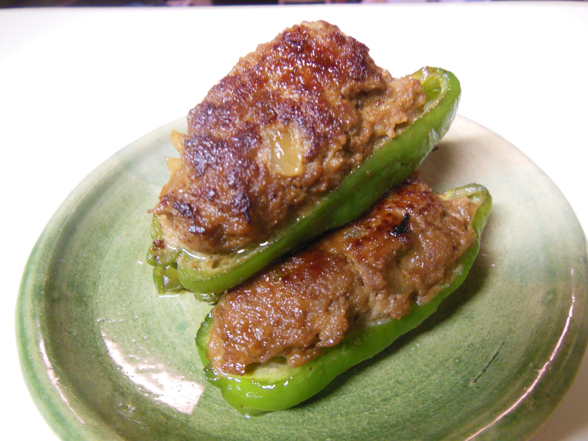 子供が喜ぶ ピーマンの肉詰めの照り焼き レシピ 作り方 By Kitty0727 楽天レシピ