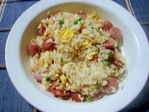 ウインナーと卵の炒飯 レシピ 作り方 By 四月のヒーロー 楽天レシピ