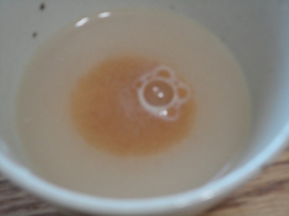 今朝はsundisk*さんのミルキースパイシートーストのディップを
溶かしてちょっぴりジンジャー＆シナモン香る麦茶を作ってみました。
とっても美味しかったです♪