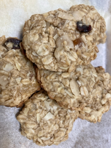 グルテンフリーのザクザク食感オートミールクッキー