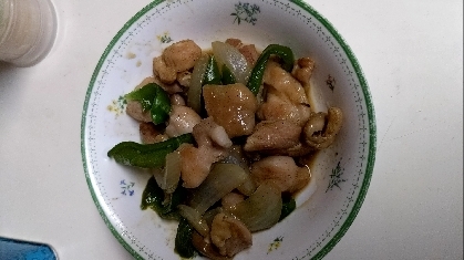 鶏もも肉と玉ねぎのカレー炒め