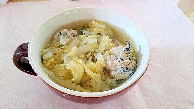 温まる～！！白菜とひじき入り鶏団子のスープ