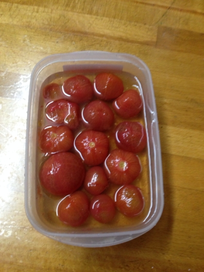 昔からトマトが嫌いなんですが、お店で食べたのが美味しかったので、見よう見まねで作ってみました。
簡単なレシピをありがとうございました。