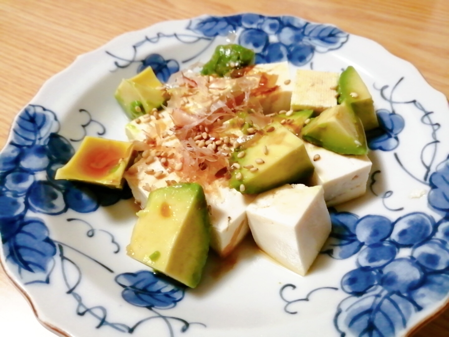 豆腐とアボカドのおかかぽん酢サラダ