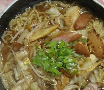 定番のラーメンの具(キャベツともやしの野菜炒め)