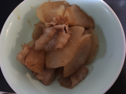 簡単・節約♡テリテリ甘辛みその豚バラ大根