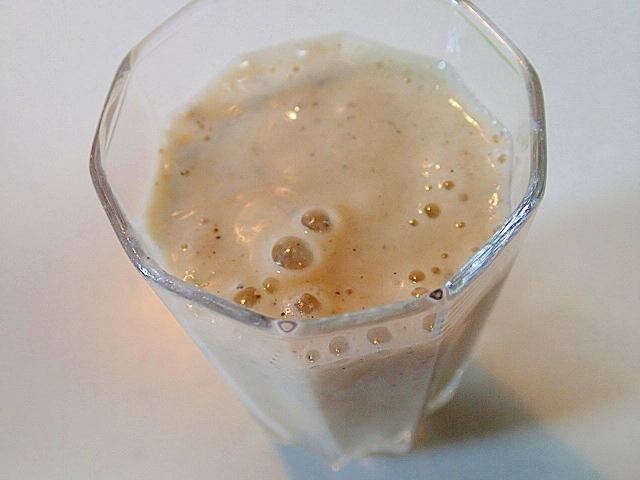 オオバコ入り　バナナとおからと黒胡麻のソイジュース