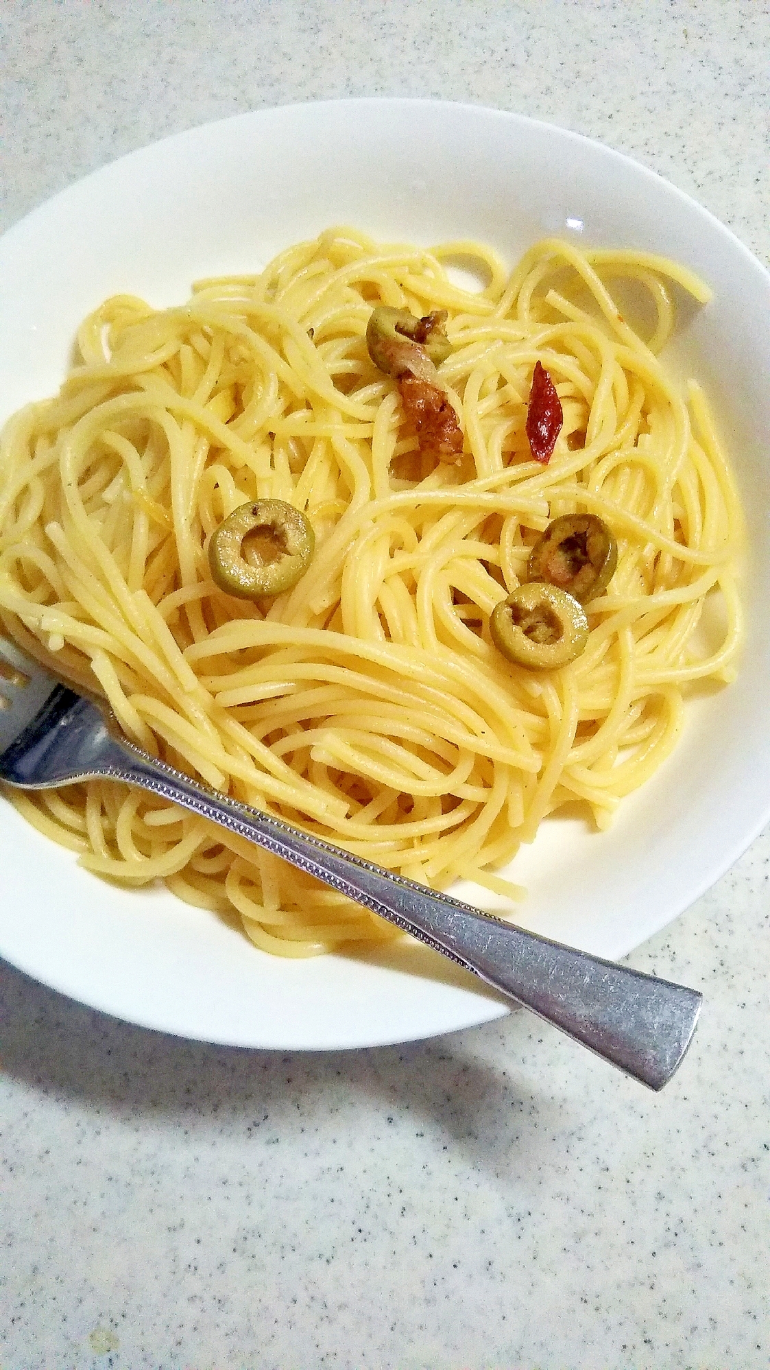 グリーンオリーブ入りペペロンチーノ レシピ 作り方 By ぺるく ろ 楽天レシピ グリーンオリーブ入りペペロンチーノ レシピ 作り方 By ぺるく ろ 楽天レシピ