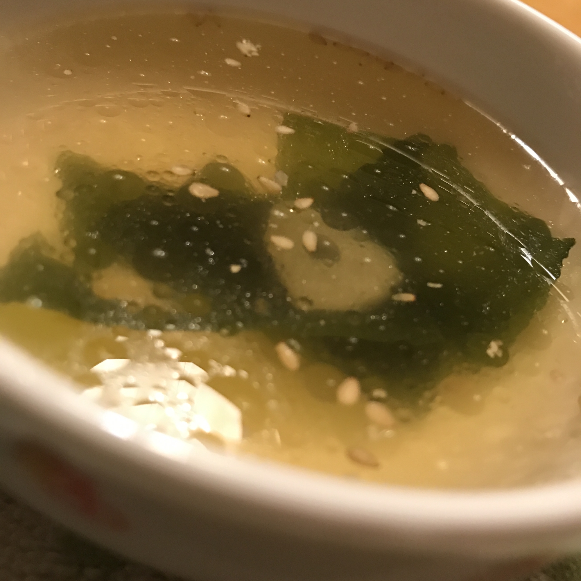コンソメわかめスープ レシピ 作り方 By オットーリポー 楽天レシピ