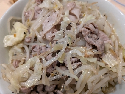 塩ラーメン♪たっぷり野菜炒めのせ