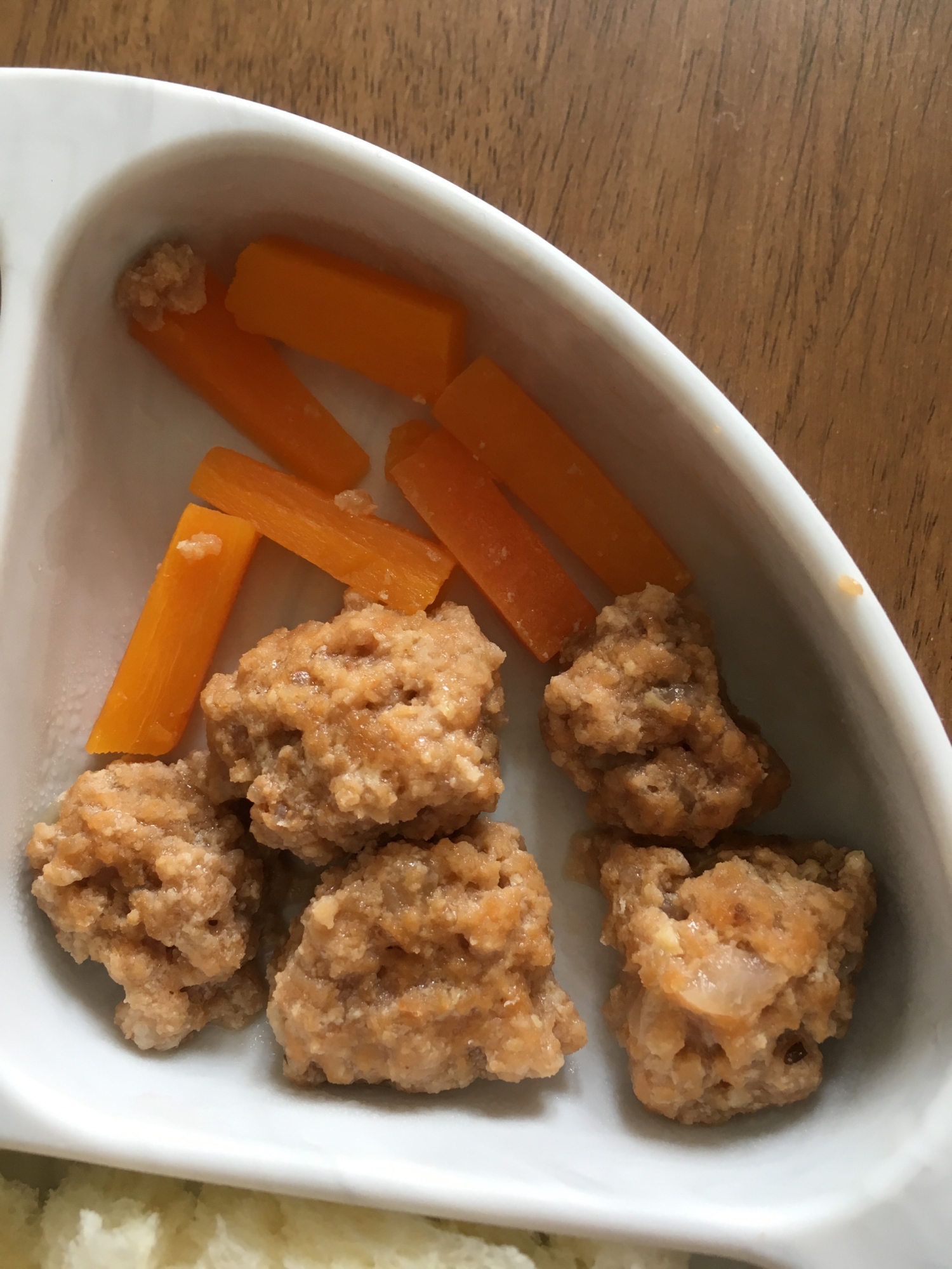 離乳食に 手づかみ肉団子 レシピ 作り方 By 大食い旦那のために 楽天レシピ 離乳食に 手づかみ肉団子 レシピ 作り方 By 大食い旦那のために 楽天レシピ