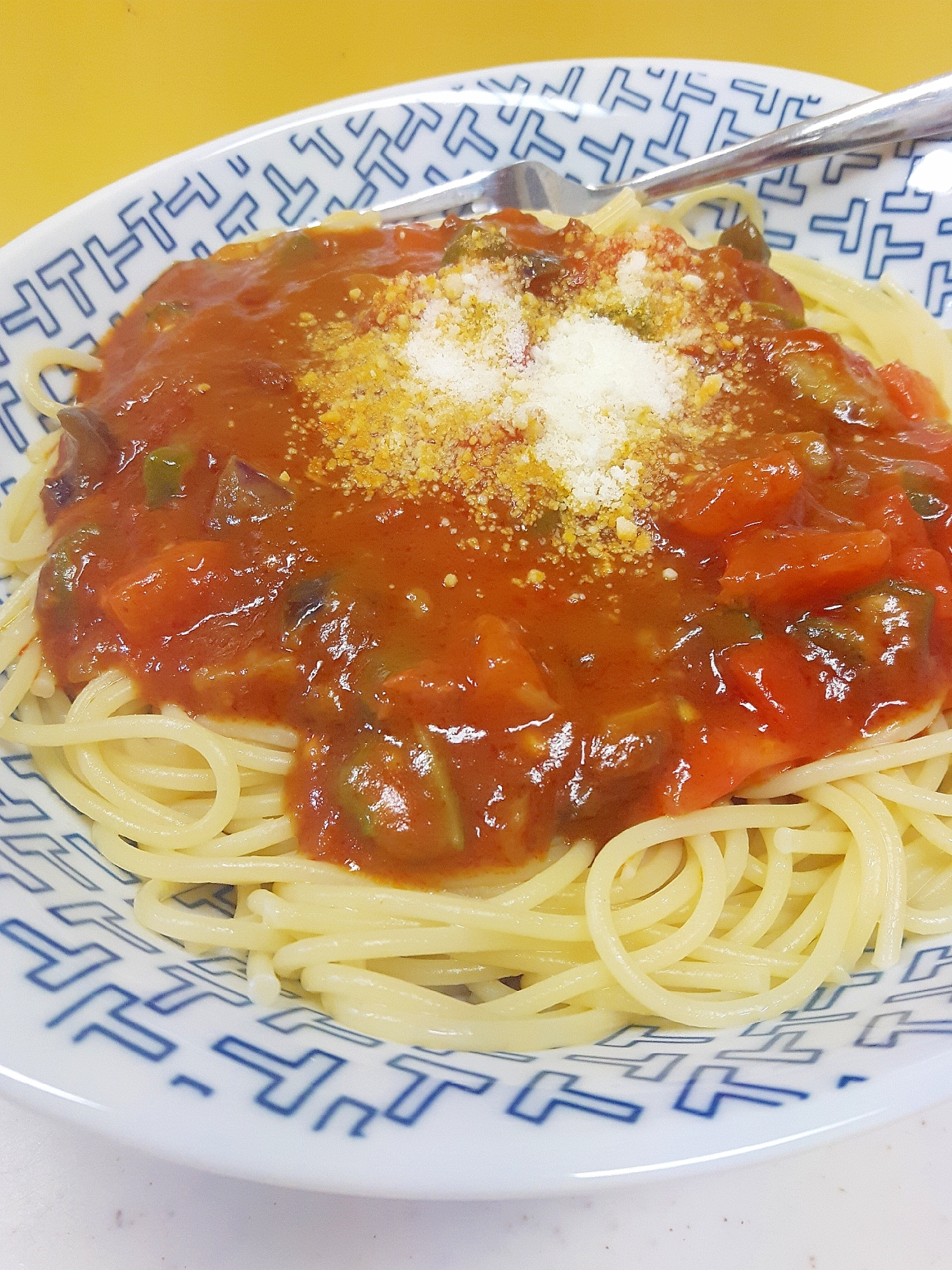 簡単！野菜プラスのレトルトミートソースパスタ♪