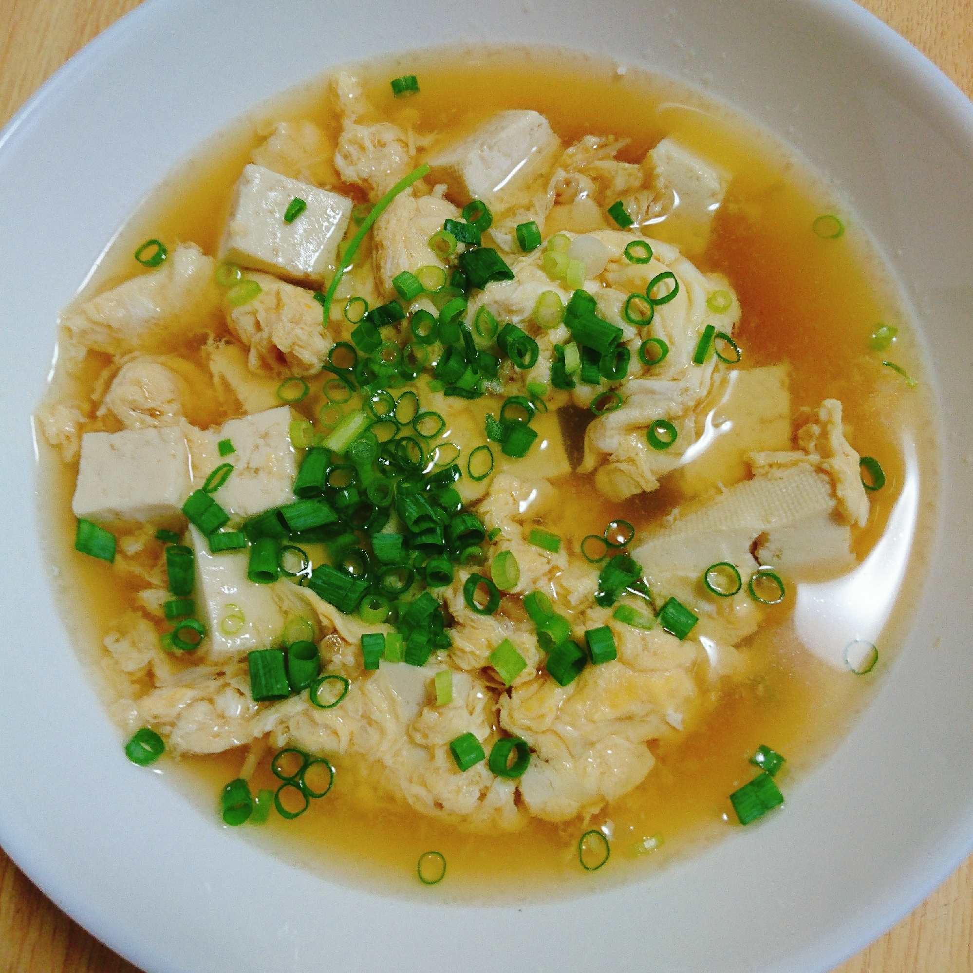 なめ茸と豆腐の玉子スープ