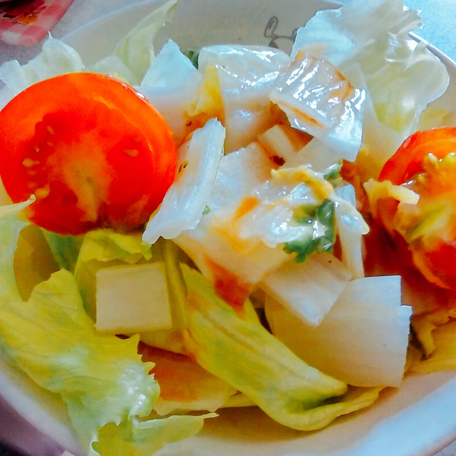 白菜とトマトのサラダ