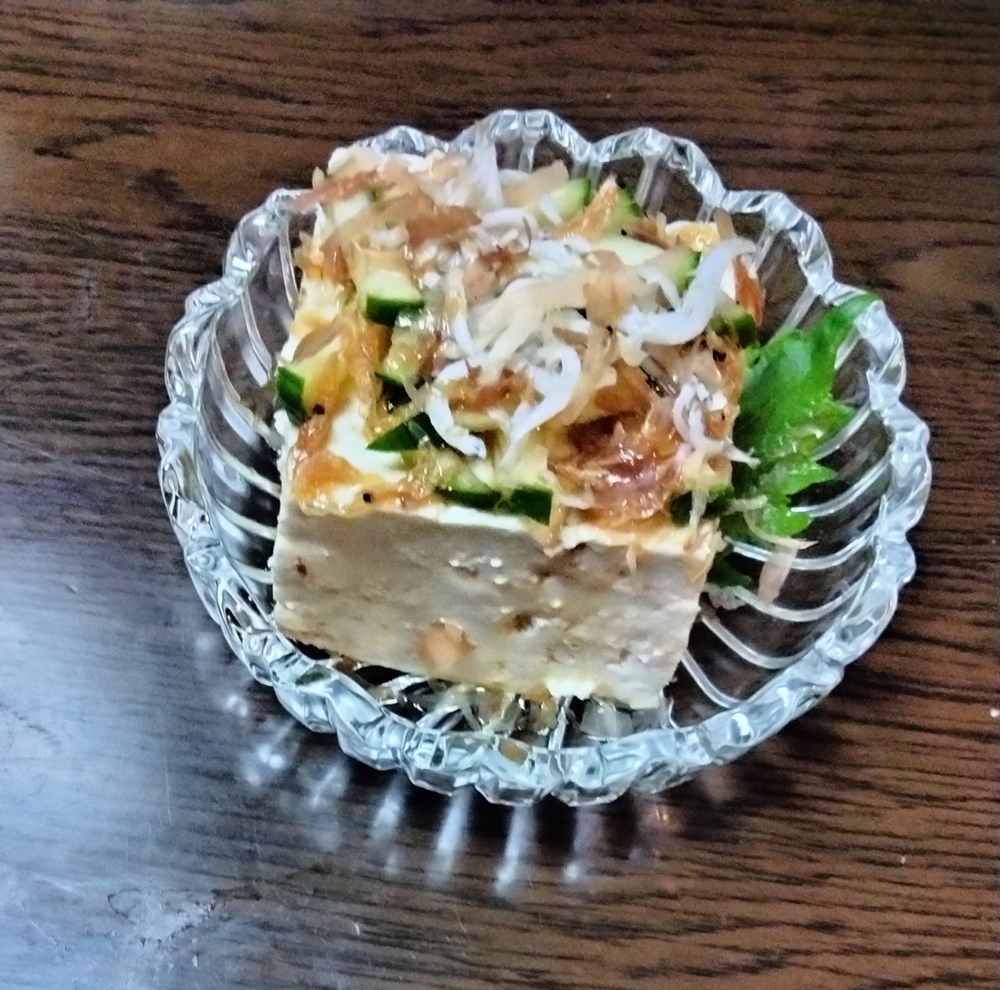 冷奴アレンジ 胡瓜しらす干おきあみのせて